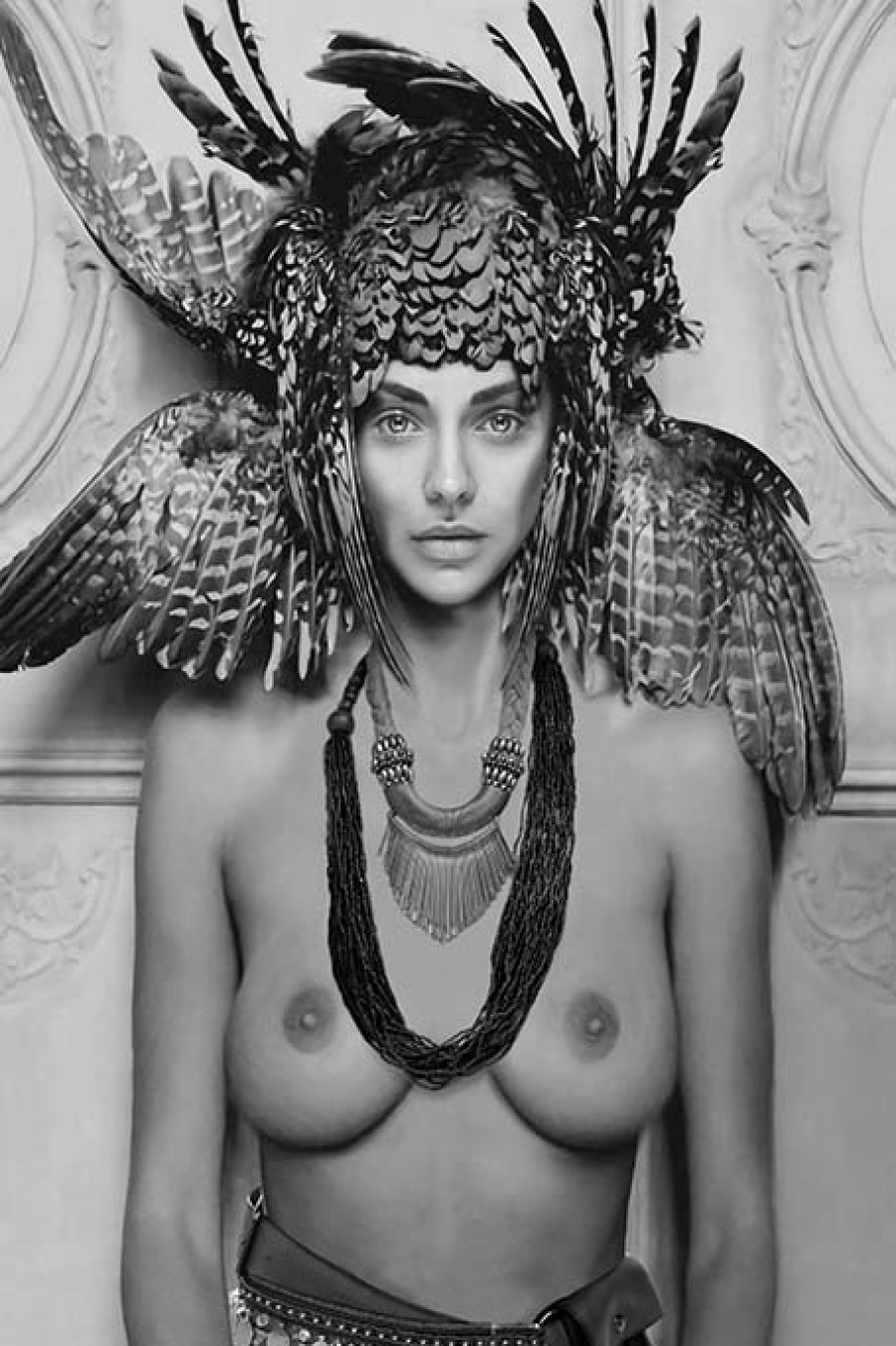 Art Gallery Xiart | Sensual Feather Woman