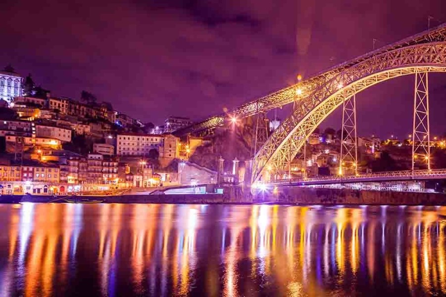 Art Gallery Xiart | Porto By Night