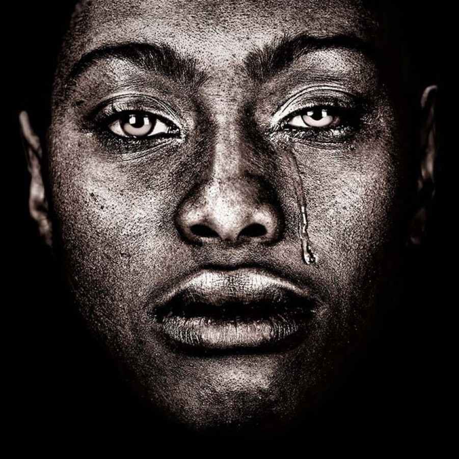 Art Gallery Xiart | Afro Woman Tears