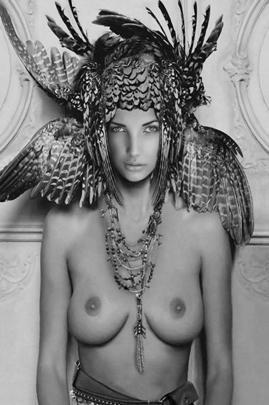 Art Gallery Xiart | Erotic Feather Woman