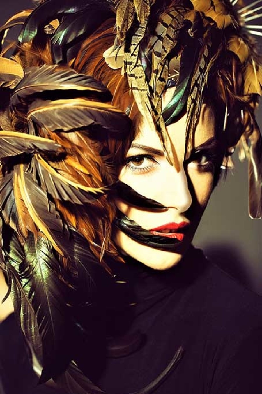 Art Gallery Xiart | Feather Head Woman